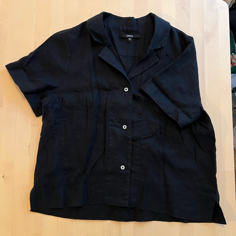 Black linen Quince short sleeve button down shirt